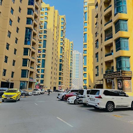 Lux Living Room Ajman Exterior photo